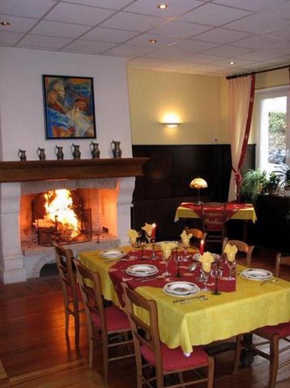 Le Soleil Bed & Breakfast Wildenstein ภายนอก รูปภาพ
